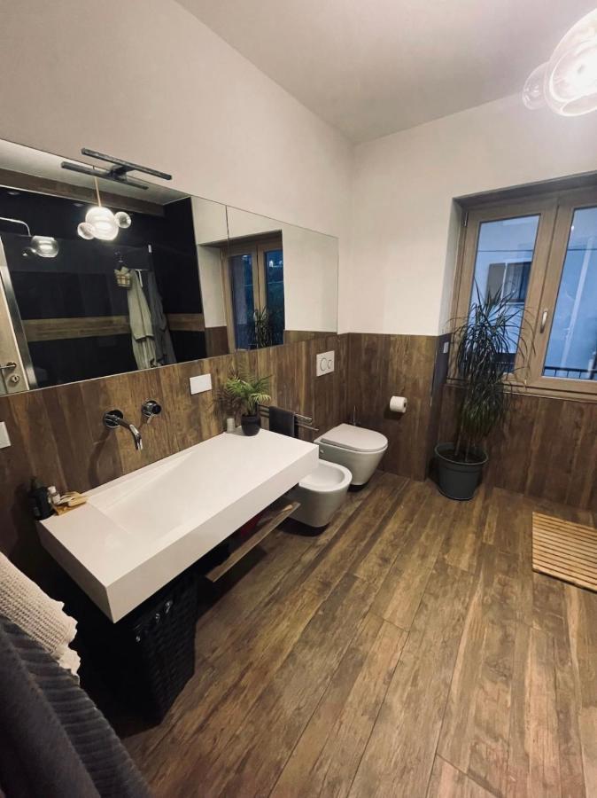 Luce Private Deluxe Apartment Near The Station Tirano Exterior photo